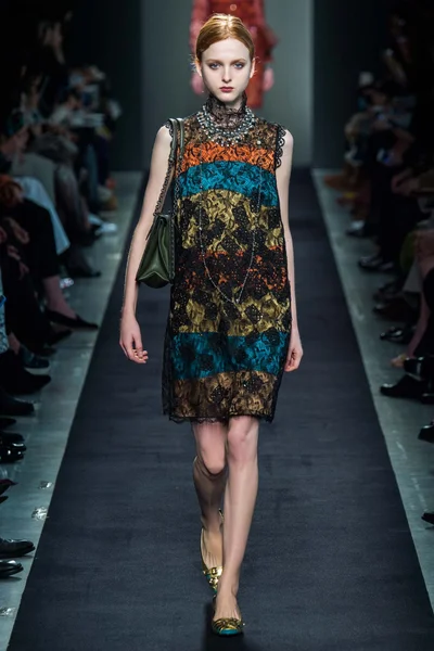 Look 30